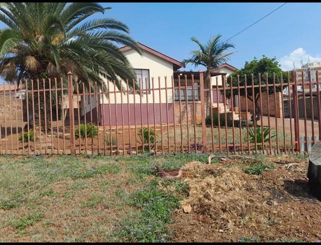 3 BEDROOM HOUSE FOR SALE IN WEST PARK